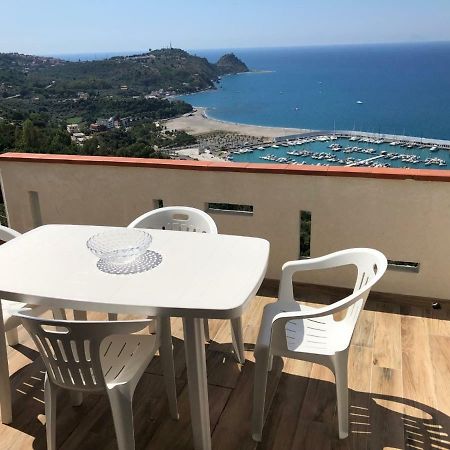 Appartamento Vista Mare Capo dʼOrlando Dış mekan fotoğraf