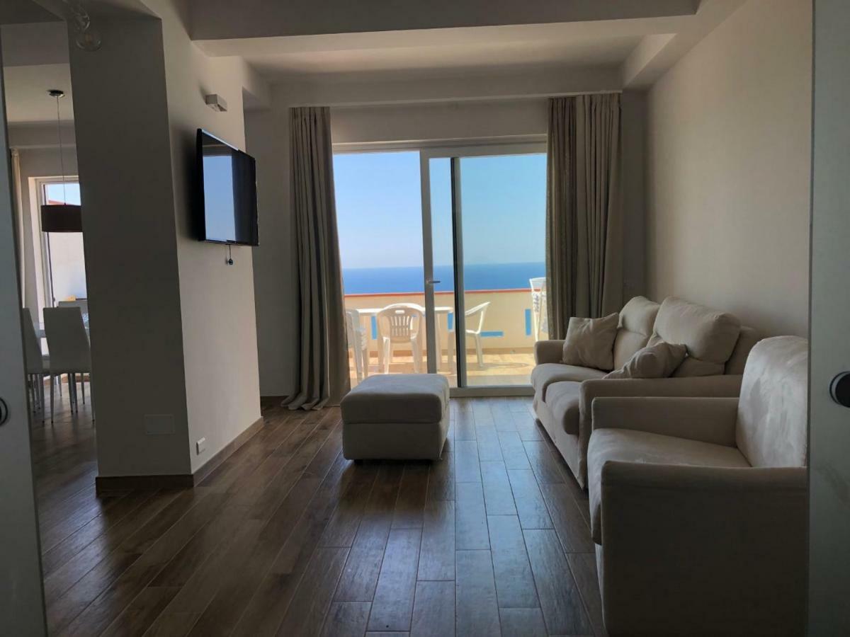 Appartamento Vista Mare Capo dʼOrlando Dış mekan fotoğraf